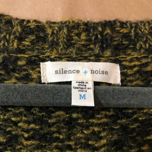 UO | Silence + Noise V-Neck Wool Blend Marled Knit Chunky Pullover Sweater Sz M - Picture 3 of 9